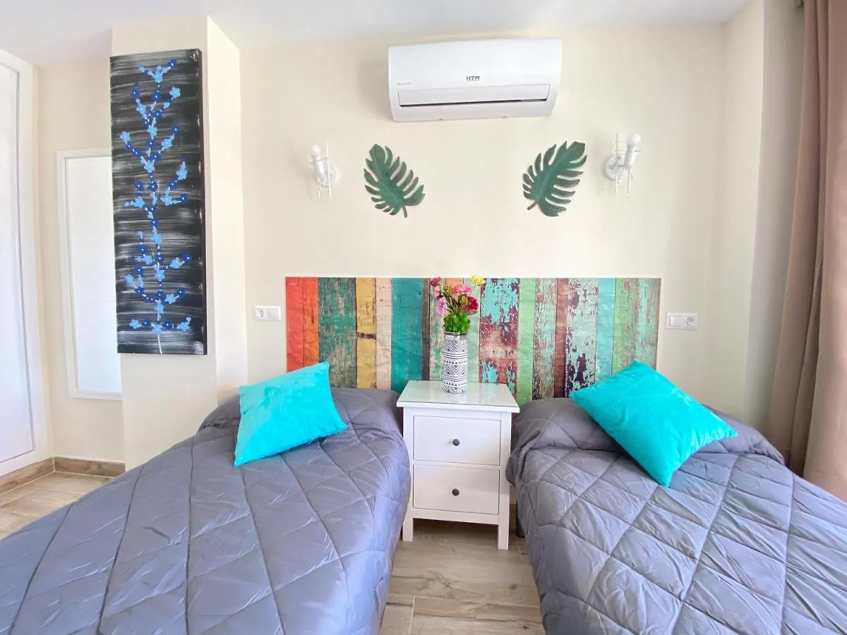 Modern 1 Bedroom Seaside Apartment With Pool Fuengirola