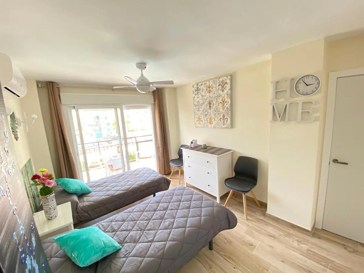 Modern 1 Bedroom Seaside Apartment With Pool Fuengirola 0*,
