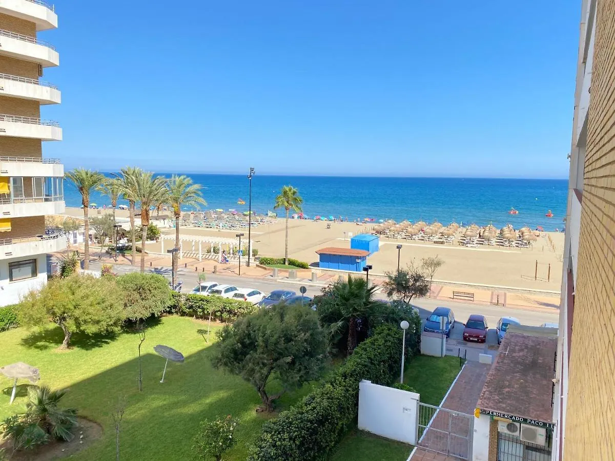 Modern 1 Bedroom Seaside Apartment With Pool Fuengirola